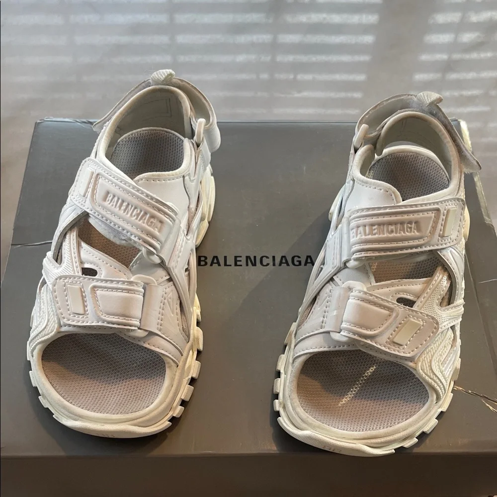Balenciaga Kids Cream Sandals - Picture 1 of 7
